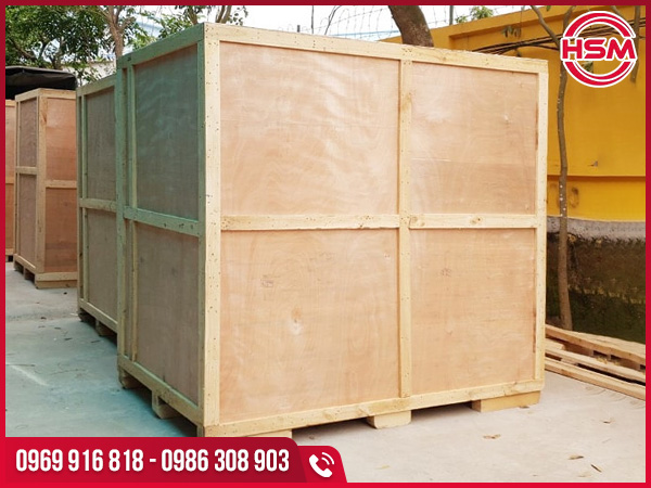 Kiện gỗ vận chuyển hàng hóa