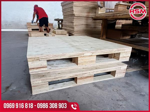 Pallet gỗ